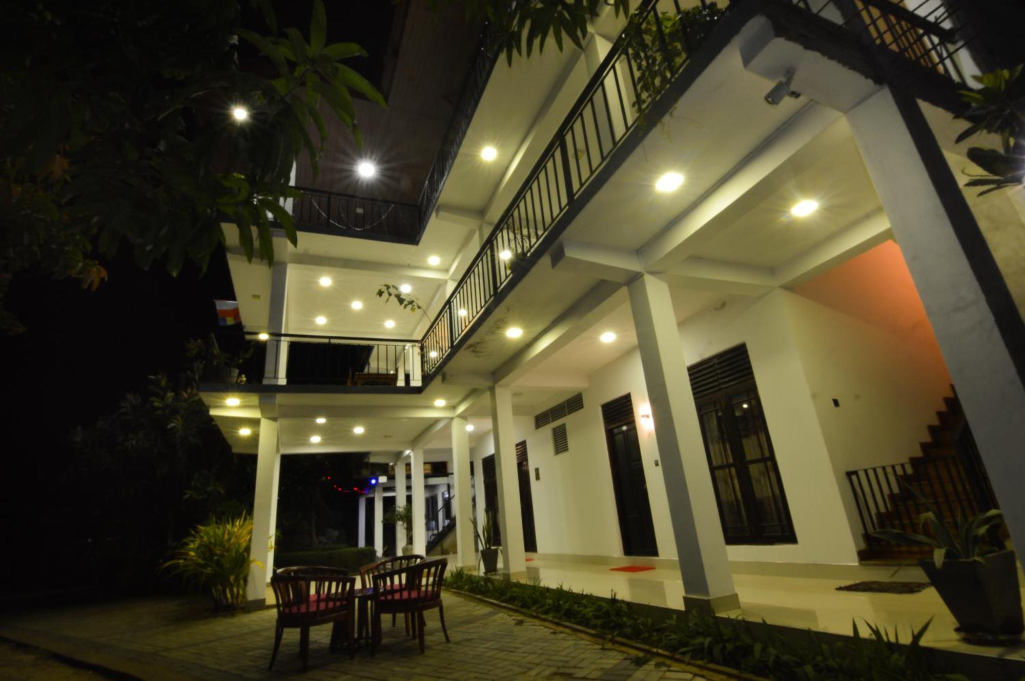 Hotel Siyathma Polonnâruvâ Extérieur photo
